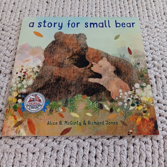 4 Paperback Picture Books - Picture 4 of 7